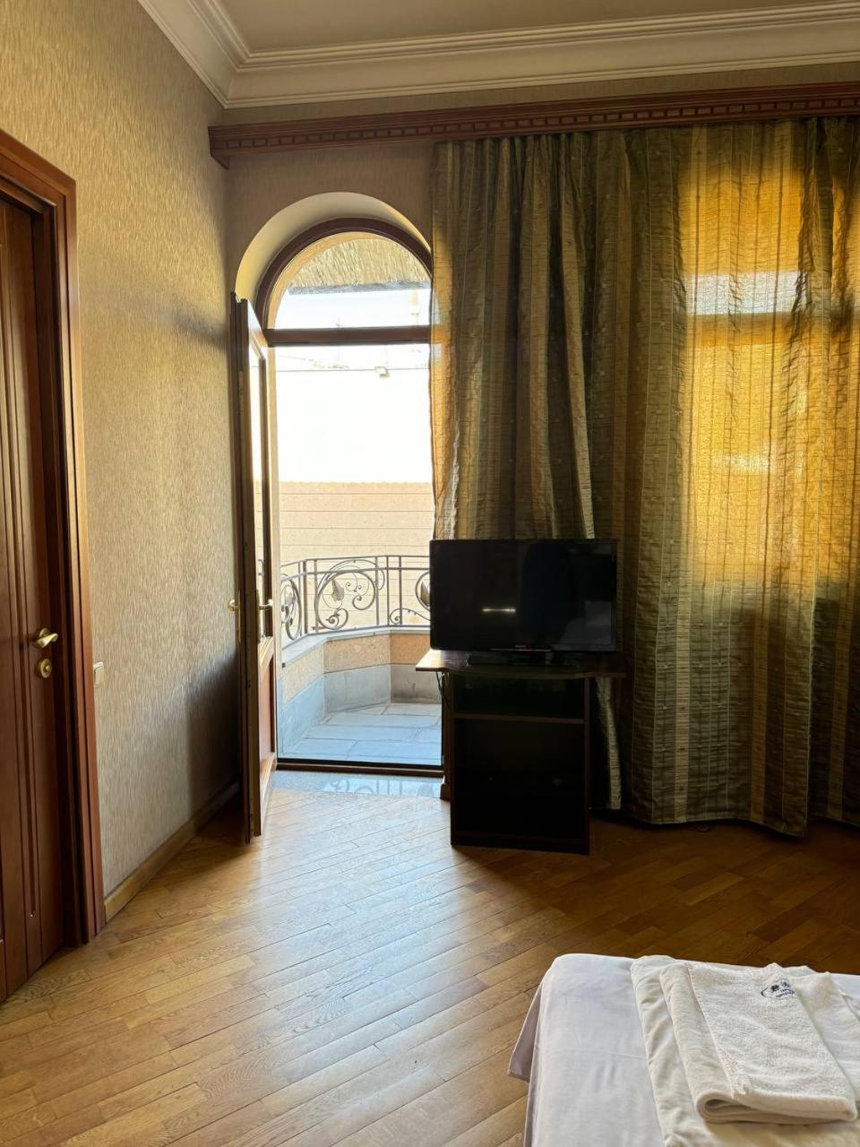 Centre Hotel-Hostel Yerevan Exterior photo